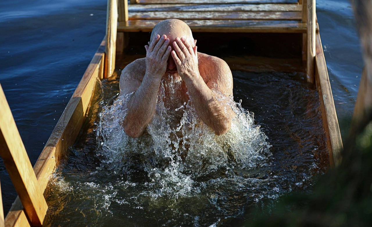 Крещенские купания отменили в Подгоренском районе Воронежской области Такое решение местные власти приняли из за сложившейся оперативной обстановки в регионе Ограничение действует для открытых водоёмов   vrn aif ru society details eshchyo odin rayon voronezhskoy oblasti ostanetsya bez kreshchenskih kupaniy aifvrn