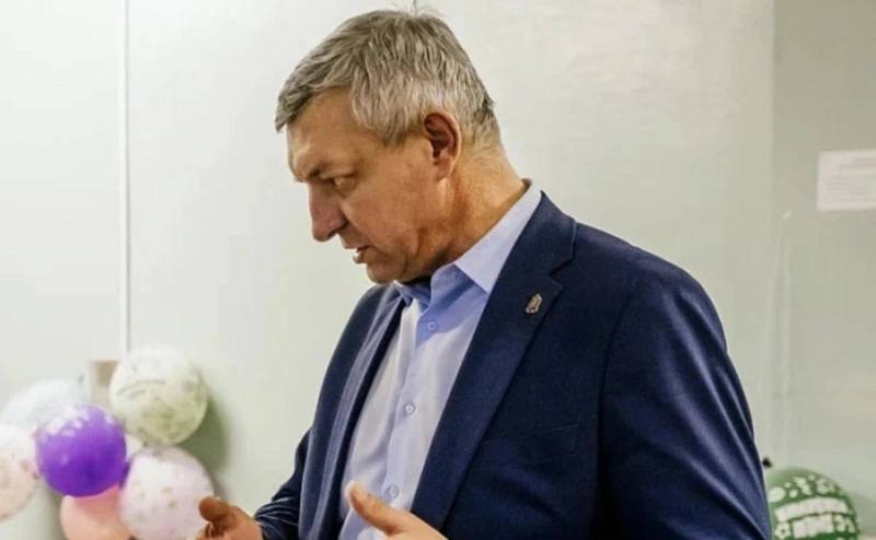 Врио министра строительства Курской области Афонин ушел в отставку Александр Афонин, врио министра строительства Курской области, покидает пост. Как сообщили в правительстве региона, чиновник написал заявление по собственному желанию и сложил полномочия 11 июня. Афонин возглавлял комитет строительства с февраля 2022 года, а после реорганизации ведомства в министерство сохранил руководящую должность. В региональном правительстве пока не назвали имя преемника.