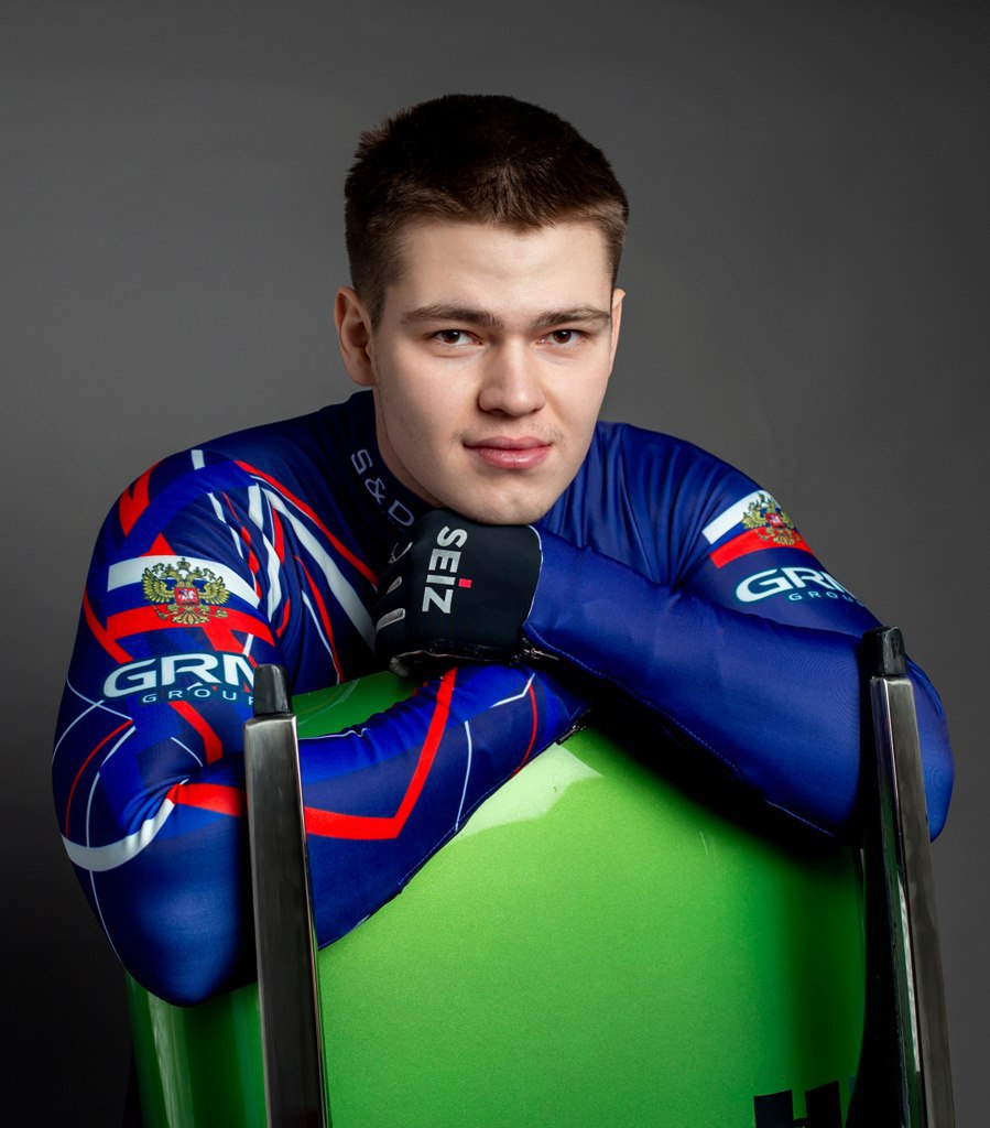 Пермский саночник примет участие в этапе Кубка мира в Лейк Плэсиде в США У Матвея Пересторонина из Чусового резко выросли шансы попасть на Олимпиаду Исполнительный совет FIL допустил троих россиян до участия в турнире по санному спорту в нейтральном статусе Кроме прикамца в штаты поедут Павел Репилов Дарья Олесик а также несколько тренеров Сообщает Минспорта Ранее спортивный арбитражный суд частично удовлетворил апелляцию Федерации этого вида и шести наших спортсменов которые обжаловали отстранение от международных соревнований Этап в Лейк Плэсиде стартует уже завтра на нем саночники пройдут отбор на Олимпийские игры Подписаться на Properm ru