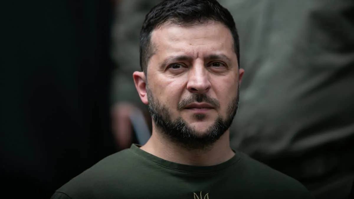 Украина рассматривает возможность присоединения к ЕС в рамках гарантий безопасности — Зеленский  По словам Зеленского, присоединение к Евросоюзу уже обсуждается, как часть будущего мирного соглашения.   КК