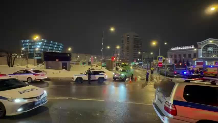 Взрыв на Савеловском вокзале в Москве: один полицейский погиб, второй ранен