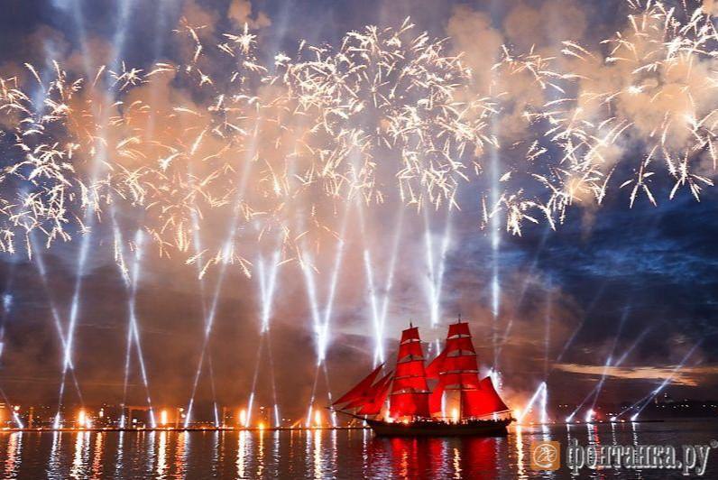 «Алые паруса» на полтора дня оставят петербуржцев без алкоголя в магазинах