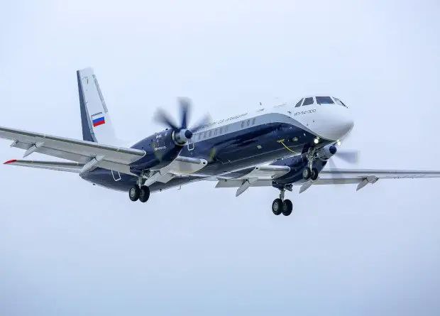 16 декабря 2020 года перспективный региональный пассажирский турбовинтовой самолёт Ил 114 300 совершил первый полёт Согласно сообщению госкорпорации Ростех лётные испытания самолёта состоялись в подмосковном Жуковском и были признаны успешными Самолёт пилотировал экипаж в составе шеф пилота ПАО Ил Заслуженного лётчика испытателя РФ Героя России Николая Дмитриевича Куимова и Заслуженного лётчика испытателя РФ Дмитрия Александровича Комарова бортового инженера испытателя 1 го класса Олега Грязева В полёте лётчики испытатели проверили работу двигателей Ил 114 300 управляемость и устойчивость самолёта и функционирование его бортовых систем Ил 114 300 представляет собой глубокую модернизацию уже существующего и эксплуатируемого с 2001 года пассажирского самолёта Ил 114 Модернизация предполагает установку на летательный аппарат двух турбовинтовых двигателей ТВ7 117СТ с малошумными воздушными винтами а также новых вспомогательной силовой установки и цифрового пилотажно навигационного комплекса