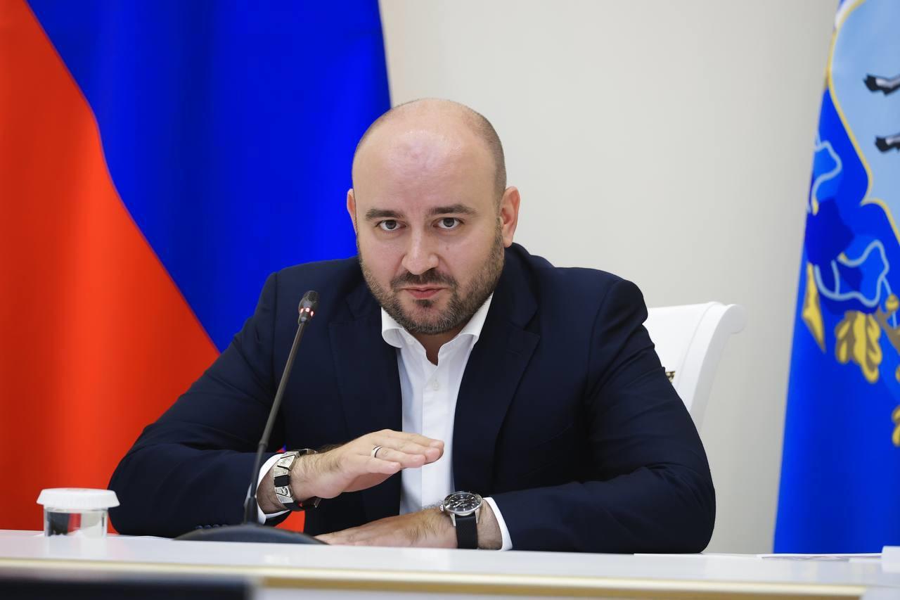 Вячеслав Федорищев уличил благотворительный фонд в противоправной деятельности Губернатор Самарской области Вячеслав Федорищев призвал жителей не доверять фонду Оплот созданному якобы по его поручению Об этом он заявил в канале МАХ рассказывая о практике личного общения посредством мобильной связи   volga news article 769555 html Читайте нас в МАХ