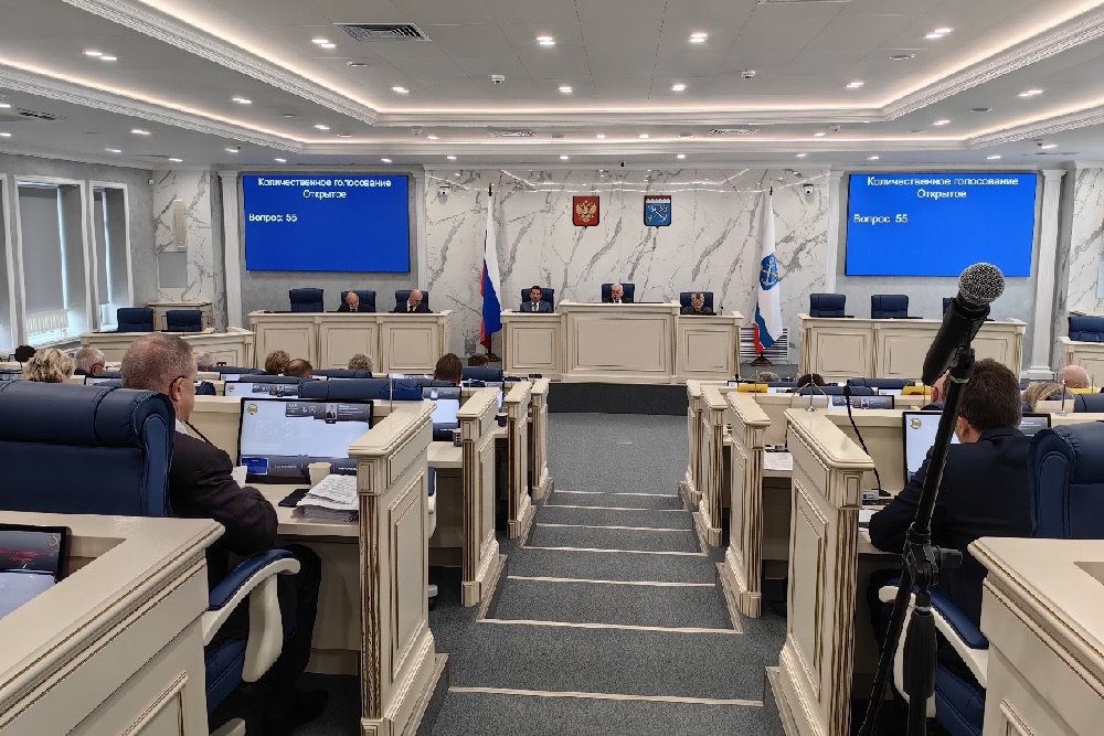 Депутаты Ленобласти предлагают новый механизм расчетов за электричество для садоводов Депутаты Законодательного собрания Ленинградской области предлагают перевести садоводческие некоммерческие товарищества на прямые договоры с гарантированными поставщиками электроэнергии Соответствующее обращение принято на очередном заседании регионального парламента и направлено в адрес председателя Государственной Думы РФ Вячеслава Володина