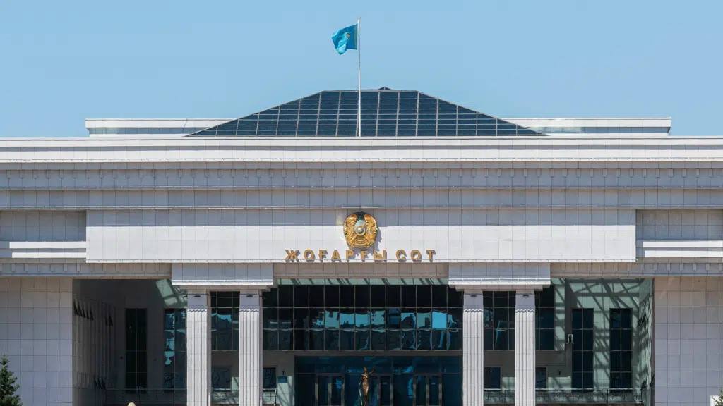 Ряд судей Верховного суда РК освободили от должности Сегодня 16 октября Сенат одобрил освобождение Габита Альхжанова Розы Жакудиной и Тыныштык Молдахметовой от должностей судей в связи с уходом в отставку Как сообщил председатель Маулен Ашимбаев представление по этому вопросу поступило от главы государства kursivm kursiv news