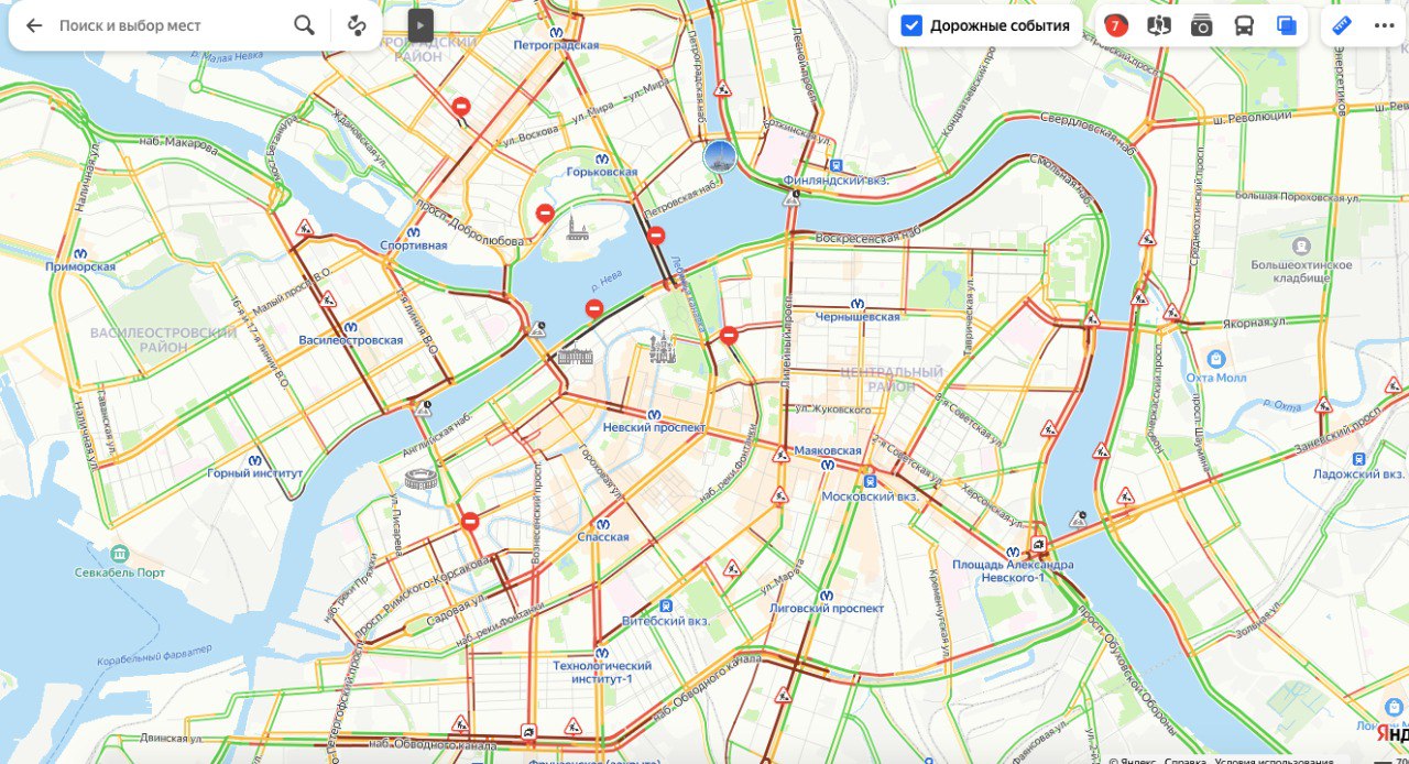 В Петербурге – пробки в 7 баллов   Движение в мегаполисе затруднено на протяжении дня. Сейчас особенно плотно в центре. Автомобилисты сообщали о перекрытиях. На КАД можно надолго встать - на внутреннем кольце растянулась многокилометровая пробка от Кудрово.     сервис Яндекс Карты
