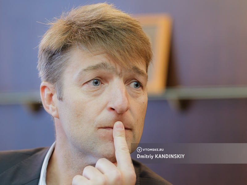 Новые участники появились в деле об изъятии холдинга KDV   vtomske ru news 211674 Два новых истца вступили в дело по иску Генпрокуратуры к Денису Штенгелову и его отцу Николаю Штенгелову о взыскании в доход РФ холдинга КДВ Групп По данным картотеки дел Тверского районного суда Москвы это Горлова О А и ООО УК РусКапитал доверительный управляющий комбинированного закрытого паевого инвестиционного фонда Солярис Судебное заседание для рассмотрения вопроса по существу назначено на 23 сентября Суть требований новых истцов на сайте суда не указана томск новоститомска Прислать новость   Подписывайся на vtomske ru