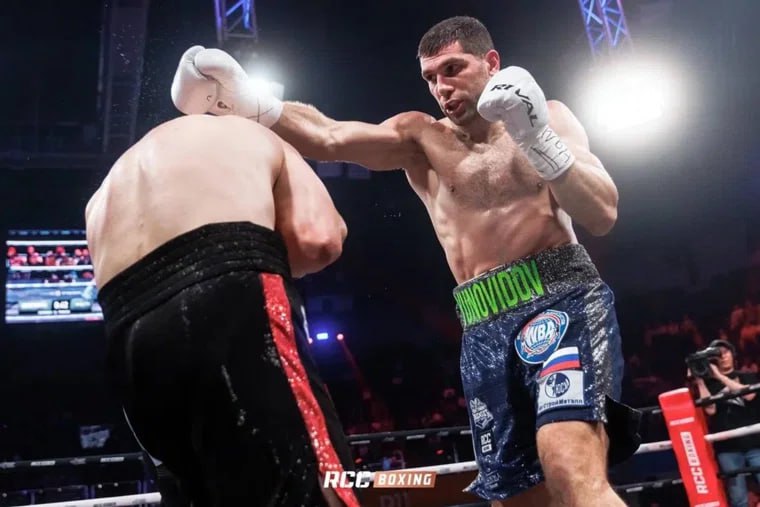 Стали известны имена бойцов которые поборются за пояс чемпиона WBA в Челябинске На ринге за звание временного чемпиона WBA в бриджервейте до 101 6 килограммов встретятся Георгий Юновидов и Вартан Арутюнян Оба спортсмена считаются одними из лучших в своей категории для Георгия Юновидова этот бой будет защитой титула а Вартан Арутюнян к 26 годам успел войти в топ 10 мирового рейтинга бриджервейта Турнир пройдет 14 февраля на ледовой арене Трактор Подписаться   Мы в MAX