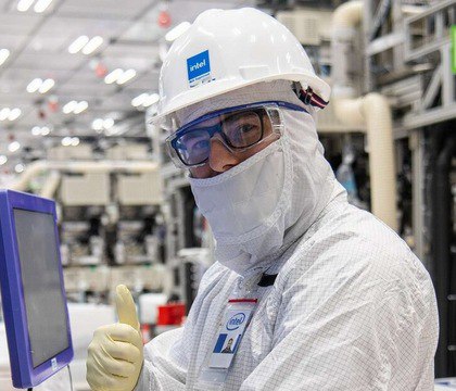 Intel сократит штат до 75 000 человек — под увольнение попадет до 30 % сотрудников В этом году компания уже проводила массовые сокращения работников. Однако ей все равно не удалось достичь финансовой эффективности. Под руководством нового генерального директора Лип-Бу Тана компания планирует сократить общее количество работников до 75 000. Читать далее