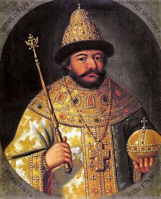 11 сентября 1598 года стал датой первого опыта введения демократии на Руси На царство был венчан избранный Земским собором Борис Годунов первый государь не из династии Рюриковичей Церемонию в Успенском соборе проводил патриарх Иов Впервые в церемонию была введена новая регалия держава названная в документе яблоком которую патриарх Иов дал царю в левую руку сопроводив ее вручение такими словами Как это яблоко принимаешь в руке своей держать так держи и все царства данные тебе от Бога соблюдая их от врагов внешних Держава стала последней шестой по счету царской регалией и символизировала подвластные царю территории которые ему следует охранять и защищать Принимая благословение от патриарха Годунов громко произнес Бог свидетель что не будет в моем царстве бедного человека и тряся ворот рубашки своей продолжил И эту последнюю рубашку разделю со всеми А еще дал клятву 5 лет никого не казнить Обещания так и остались обещаниями