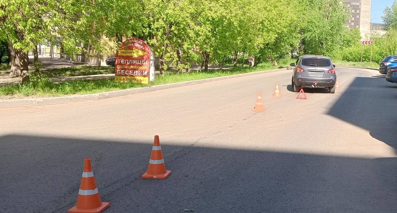 В Кирове на улице Подгорной сбили 8-летнего мальчика. ДТП произошло 27 мая в 14:30 у дома №11, уточнили в областной Госавтоинспекции. На ребёнка наехал автомобиль «Ниссан», которым управлял 41-летний мужчина. В результате аварии пешеход получил травмы.