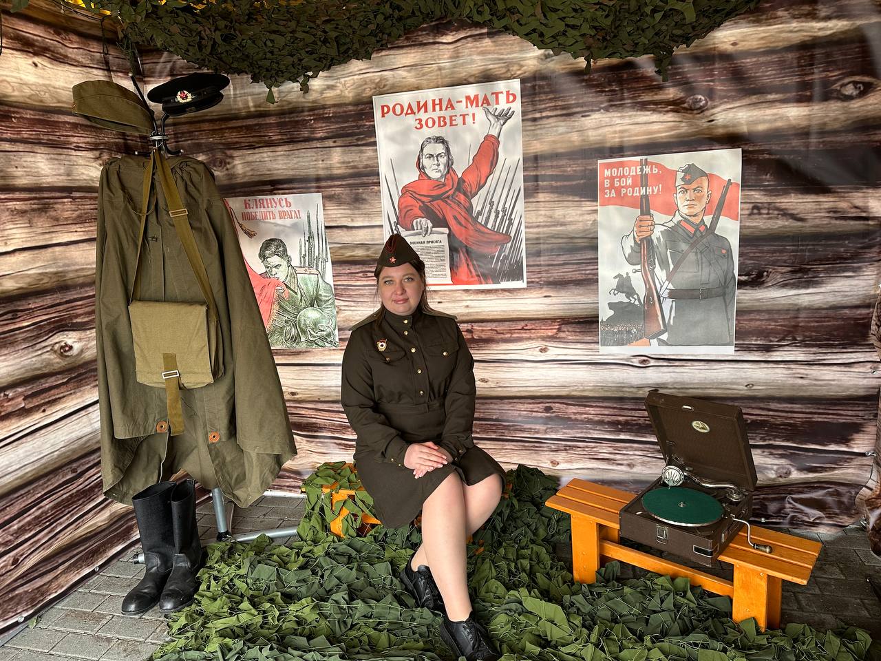 У Технопарка в Тюмени работает фотозона «Блиндаж».