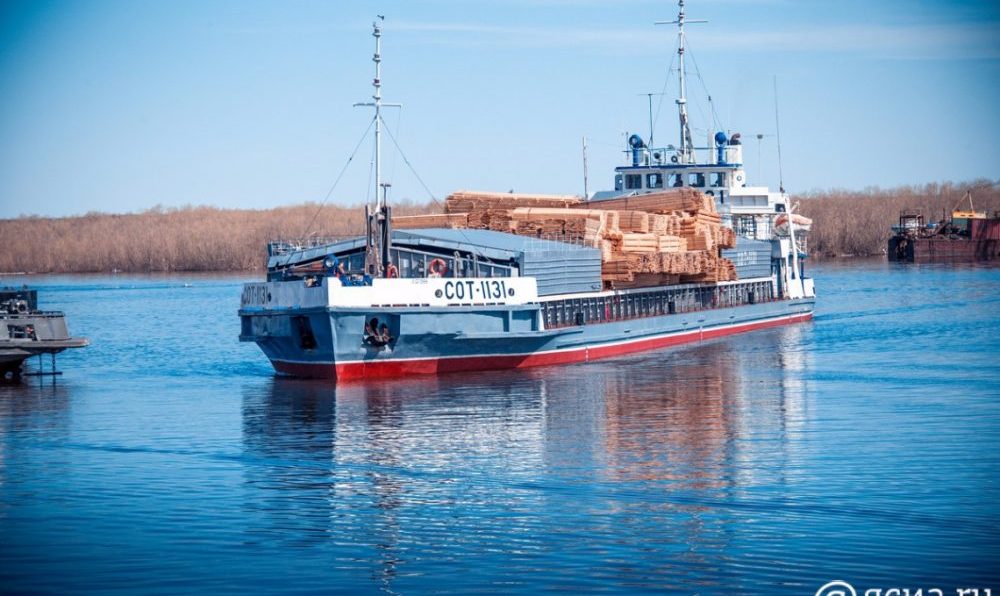 Более 670 тысяч тонн грузов доставлено по рекам Якутии с начала навигации Сегодня под руководством первого заместителя Председателя Правительства Республики Саха Якутия Дмитрия Садовникова состоялось очередное заседание Правительственной комиссии по завозу жизнеобеспечивающих грузов План завоза грузов на навигацию 2025 года составляет 1 148 4 тыс тонн С начала навигации для нужд республики отгружено 817 8 тыс тонн или 71 2 от плана Доставлено 673 9 тыс тонн что составляет 58 7 от общего объёма yakutiadaily