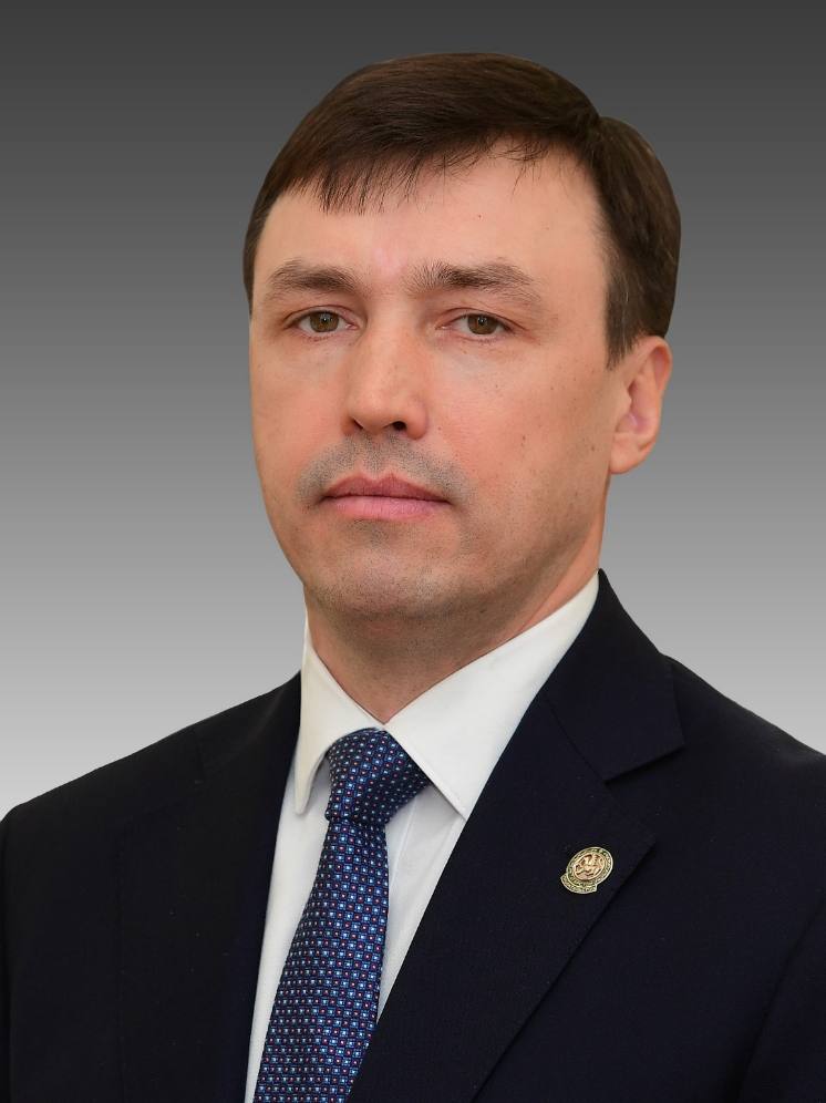 Фаниль Аглиуллин вернулся на пост министра земельных и имущественных отношений РТ который занимал с 2019 по 2024 годы Tatarstan News