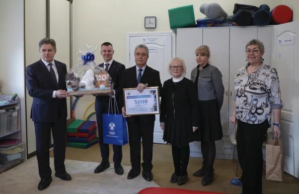 Сотрудники Исполкома СНГ в рамках новогодней акции Наши дети поздравили подопечных Благотворительного детского хосписа   eccis org news 31396