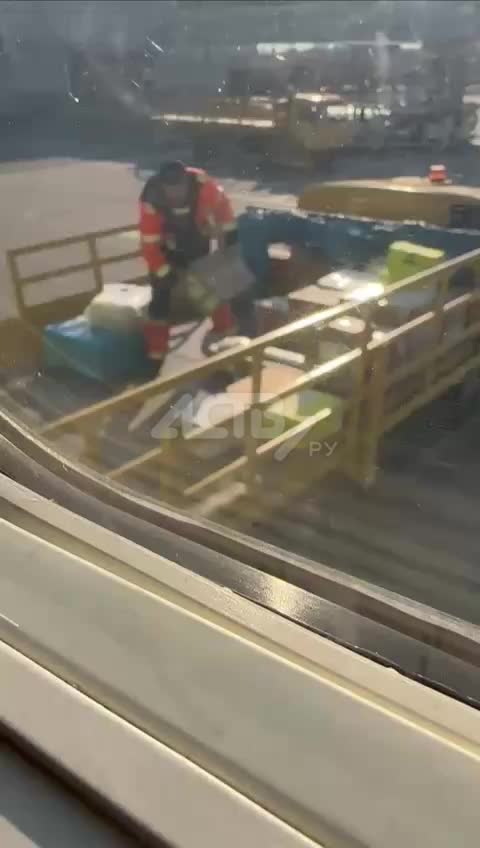 Атырауский аэропорт эвакуирован из-за ложного сообщения о взрывном устройстве