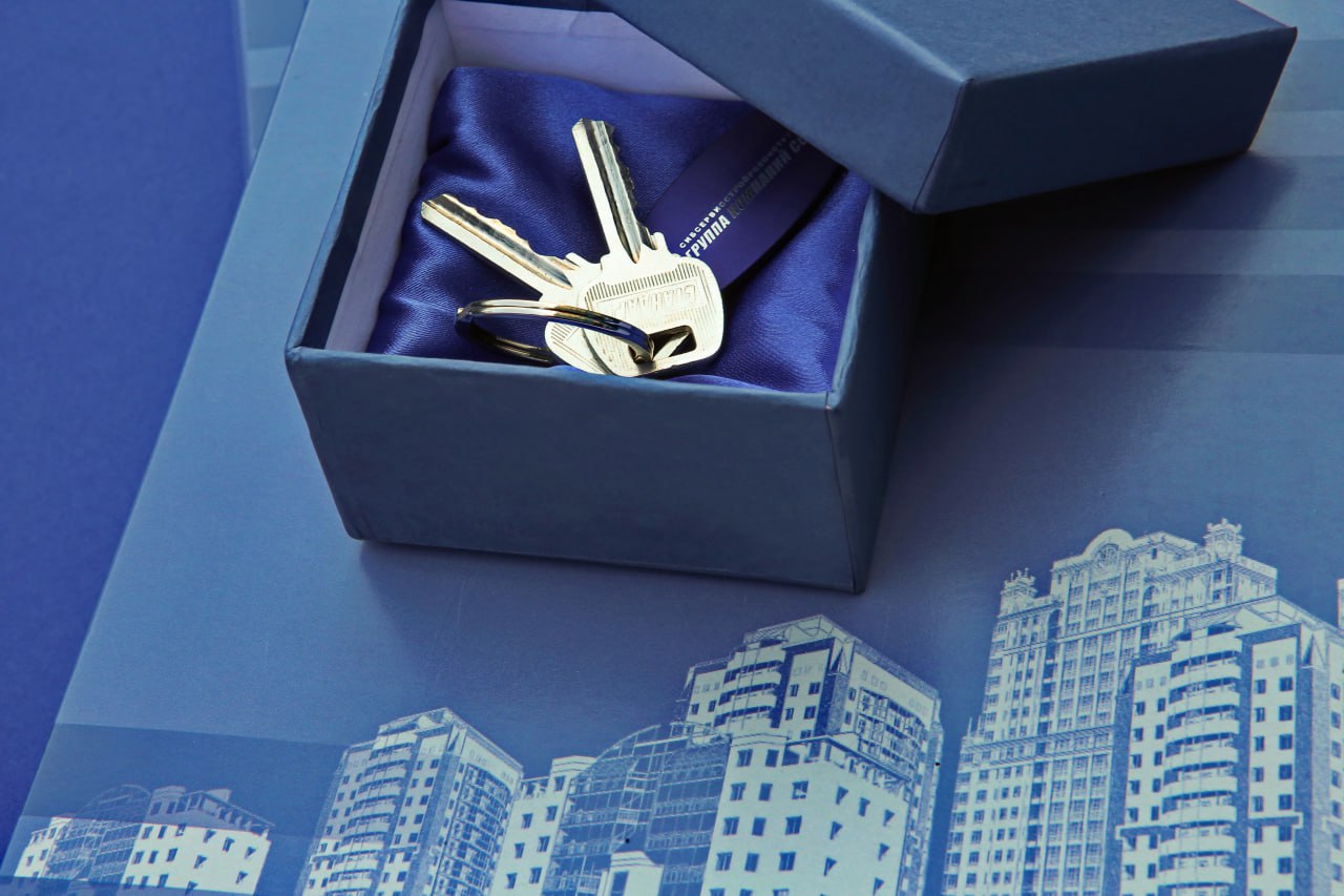 Свыше 2 млн квадратов жилья уже сдали в Новосибирской области По итогам 2025 года Новосибирская область уверенно удерживает лидерство в сфере ввода жилья в Сибири В общероссийском зачёте наш регион занимает седьмую строчку рейтинга по объёму сдачи многоквартирных домов Новые стройки начинают только через процедуру комплексного развития территорий КРТ с созданием объектов социальной инфраструктуры Благодаря этому механизму инвесторы должны возвести шесть школ и десять детских садов а затем безвозмездно передать их в муниципальную собственность рассказал на оперативном совещании у губернатора и о министра строительства региона Дмитрий Тимонов Подписаться на канал