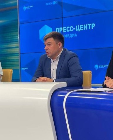 В Ростове на Дону пройдет I Международный форум Современные тенденции развития стран Большого Кавказа и Центральной Азии в многополярном мире В донской столице 24 октября на площадке Дома кино Союза кинематографистов РФ соберутся ведущие российские и зарубежные эксперты для анализа ключевых политических экономических и социальных процессов в стратегически важных регионах Организаторами I Международного форума Современные тенденции развития стран Большого Кавказа и Центральной Азии в многополярном мире выступает АНО Центр медиастратегий и Кафедра востоковедения Института социологии и регионоведения ИСиР Южного Федерального Университета ЮФУ Проведение этого форума в Ростове на Дону не случайно Наш город исторически является вратами на Кавказ и важным интеллектуальным центром востоковедения Сегодня как никогда важен трезвый экспертный анализ сложных процессов происходящих на стыке Европы и Азии Мы готовы создать для такого диалога открытую и профессиональную площадку отметил директор АНО Центр медиастратегий Марк Быков Южная служба новостей
