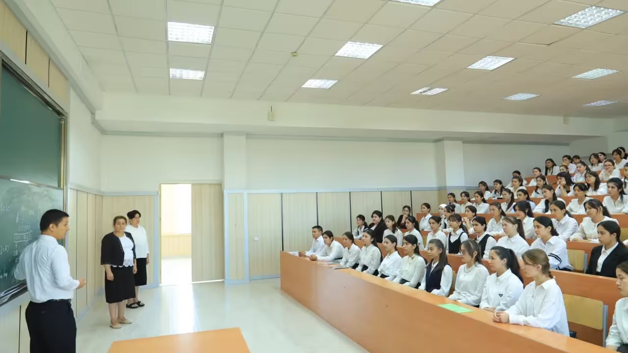 Объявлена дата начала учебы в вузах и академических лицеях Приказом министра высшего образования науки и инноваций утверждены даты начала нового 2025 2026 учебного года в вузах и академических лицеях   uznews uz ru news 102918 uznews