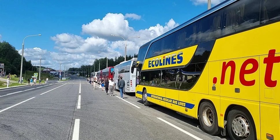 Латвия прекращает автобусное сообщение с Беларусью С 1 февраля 2026 года закрывается маршрут Рига Витебск а затем будут остановлены и остальные направления   auto onliner by go 1230062