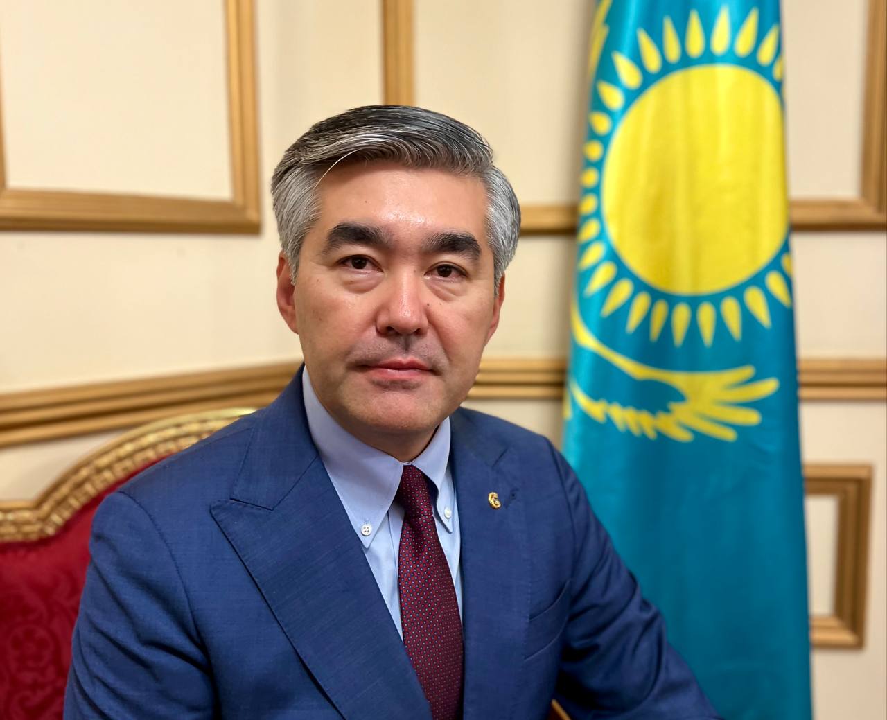 Президент назначил нового посла Казахстана в США Им стал Магжан Ильясов От должности посла в Великобритании Северной Ирландии Исландии и Ирландии по совместительству освобожден