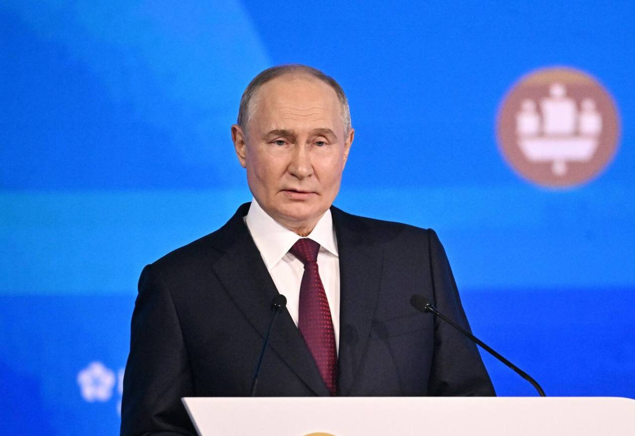 Заявления Владимира Путина на ПМЭФ: Представление о российской экономике как о сырьевой явно устарело Некоторые эксперты указывают на риски рецессии в экономике России, этого нельзя допустить И молодежь, и люди в зрелом возрасте должны иметь возможность реализовывать карьерные возможности в России России удается идти по правильному пути в решении проблемы молодежной безработицы, отметил президент Российская экономика по показателю молодежной безработицы входит в число лучших в мире Russia News — Подпишись