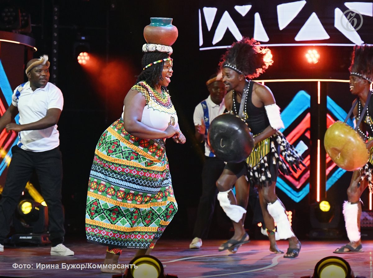 Россия прорабатывает отмену виз с Зимбабве Замбией Мозамбиком и Эсватини Об этом ТАСС рассказал глава комитета Госдумы по туризму Сангаджи Тарбаев Африка не массовое направление за исключением Египта но своего туриста она находит сказал господин Тарбаев Подписывайтесь на Ъ Оставляйте бусты