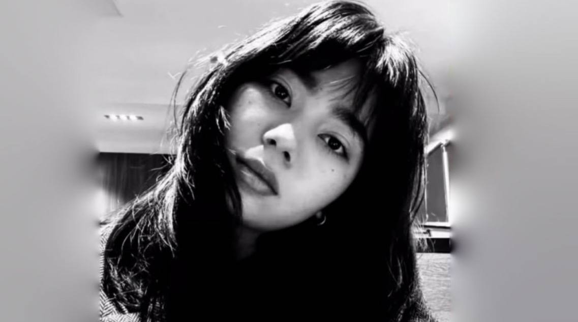 По убийству 21 летней Нурай Серикбай В Шымкенте завели уголовное дело на сотрудников полиции по подозрению в халатности По данному факту мы по признакам халатности возбудили уголовное дело в отношении тех сотрудников которые не приняли должных мер по регистрации уголовного дела по принуждению к браку сказал Адилов По словам замминистра внутренних дел Санжара Адилова ответственность понесут должностные лица районного управления полиции Также правовая оценка будет дана и руководству департамента полиции города Отметим что убийство стало резонансным на весь Казахстан После чего был уволен глава полиции Шымкента его первый заместитель И ряд должностных лиц