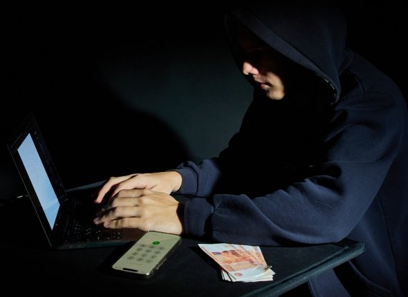 Медработник из Иркутской области перевела мошенникам 2,8 млн рублей Женщину обманули сообщением якобы от руководителя и фальшивым силовиком Читать подробнее на сайте...