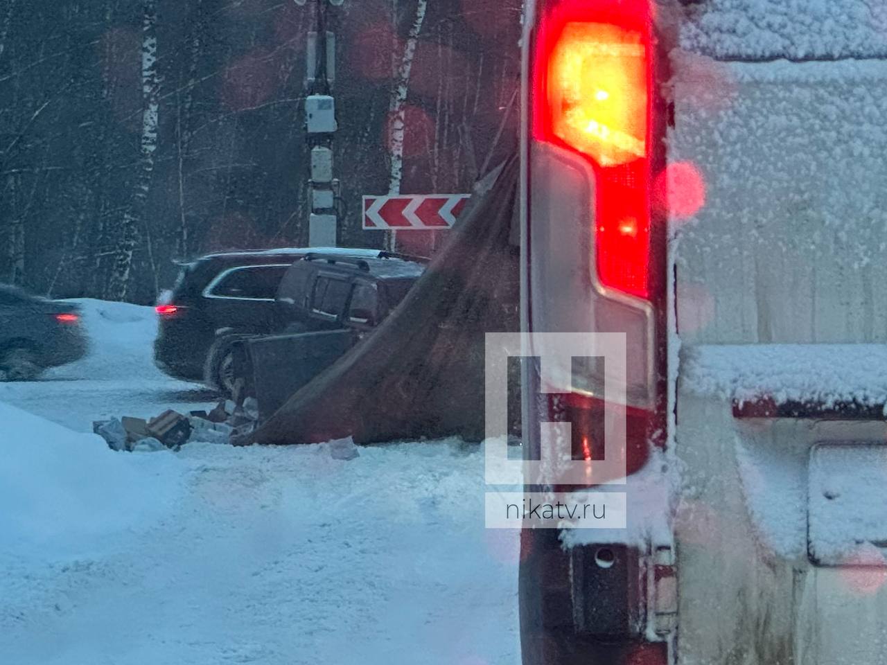 ДТП с Газелью Авария произошла на пересечении Тульского шоссе и ул Энергетиков Как сообщают подписчики у Газели пострадал кузов груз выпал на дорогу Сейчас там затруднен поворот на ул Энергетиков Подписывайтесь на наш канал в Максе