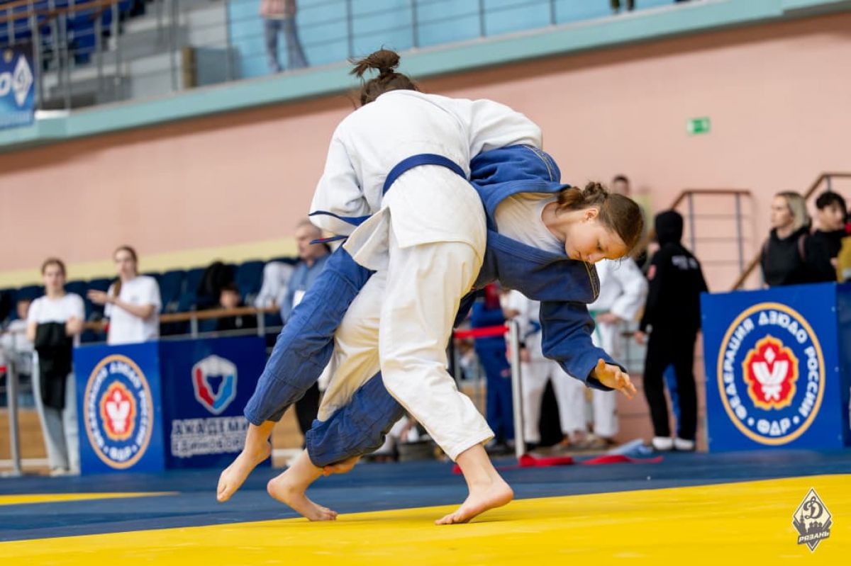 Калужская спортсменка Полина Никишина победила на Первенстве ЦФО по дзюдо   kaluganews ru fn 1799485 html Юные дзюдоисты из Калужской области отличились на отборочных соревнованиях в Подмосковье Узнайте кто завоевал медали и получил шанс на участие в Первенстве страны   Прислать новость Подписаться