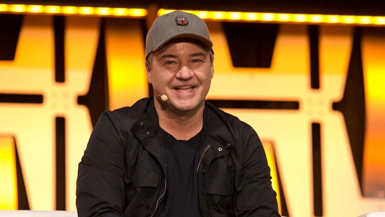 Умер один из создателей Call of Duty Винс Зампелла В возрасте 55 лет он попал в автокастрофу Винс участвовал в разработке CoD Titanfall Apex Legends Battlefield и др investingcorp