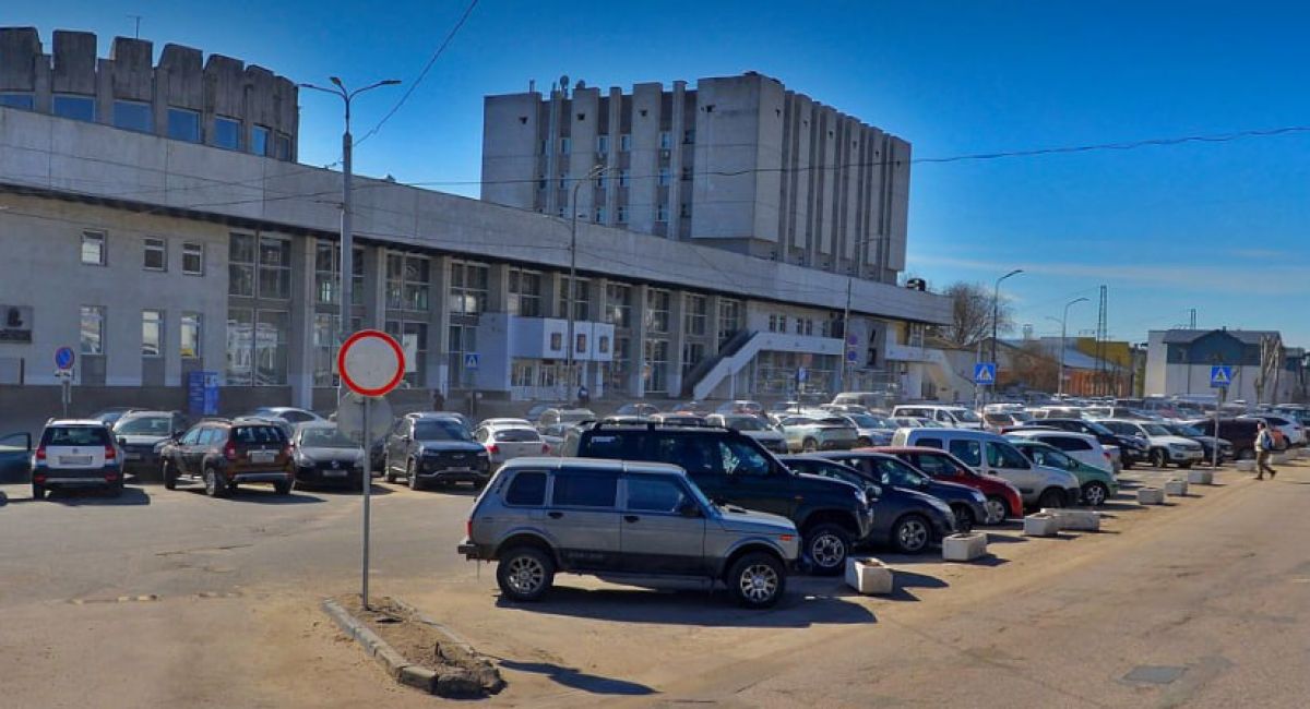 Во Владимире почти на сутки закроют парковку у ЖД вокзала Во Владимире закроют парковку у ЖД вокзала. Движение на территории будет ограничено почти на сутки: с 14.00 20 июня до 16.00 21 июня. ↗ Прислать новость Подписаться