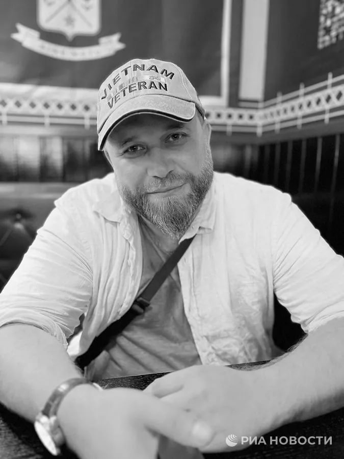 Школу в Ханты Мансийском округе назовут именем погибшего военкора РИА Новости Ивана Зуева Кроме того в школе которую окончил погибший откроют медиакласс сообщил генеральный директор международной медиагруппы Россия сегодня Дмитрий Киселев 0   Подписаться на РИА Новости Крым в Telegram MAX VK