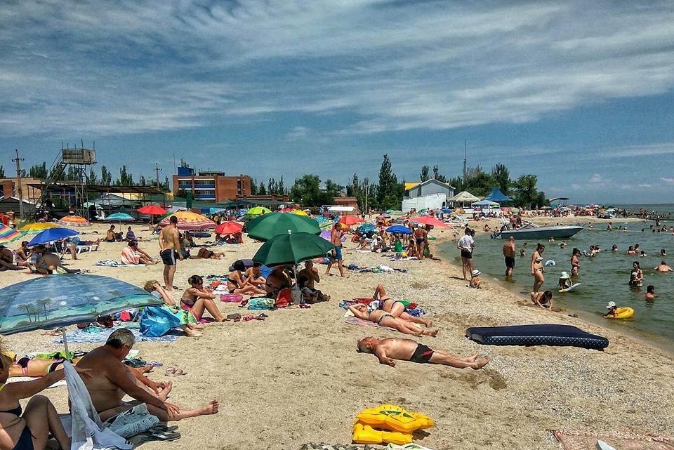 Донбасс намерен конкурировать с Крымом и Кубанью в туристической отрасли Турпоток в ДНР к 2044 году при условии реализации проектных предложений Единого института пространственного планирования РФ суммарно составит не менее 1 1 млн посетителей заявил глава ДНР Денис Пушилин в интервью журналу Эксперт Турпоток в Азово Черноморский бассейн в 2024 году составил 27 7 млн поездок 16 4 от турпотока по всей России Южная служба новостей