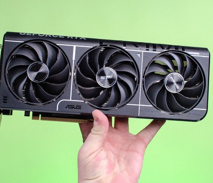 TechRadar составил топ-5 лучших видеокарт NVIDIA на апрель 2025 — RTX 5070 Ti на первом месте Портал TechRadar назвал лучшие графические адаптеры от компании NVIDIA, которые можно купить прямо сейчас. В топ попали три модели линейки Blackwell серия GeForce RTX 5000 и две Ada GeForce RTX 4000 . На первом месте GeForce RTX 5070 Ti с 16 ГБ видеопамяти формата GDDR7. Читать далее