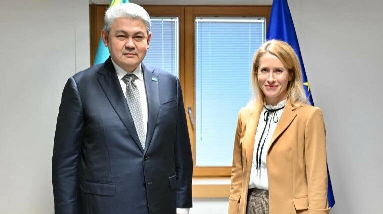 Казахстан и ЕС начинают переговоры об упрощении визового режима Казахстан и ЕС начинают переговоры по упрощению визового режима что сократит сроки оформления виз и снизит административные сборы передает ArbatMedia Прислать новость