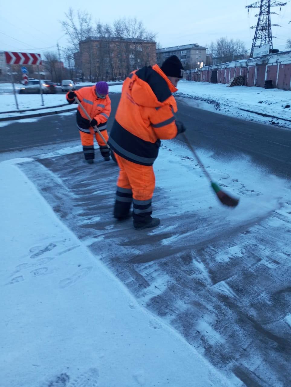 17 507 кубометров снега и 360 кубометров мусора вывезли с улиц Красноярска за новогодние каникулы, сообщает мэрия.