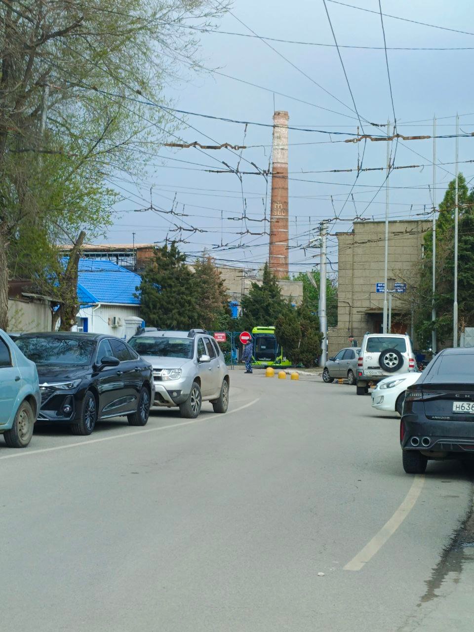 В Волгоград прибыл на испытания электробус ПКТС-62181 «Генерал».  По некоторой информации испытания будут длиться месяц.  Фото:  .  #Волгоград #Электробус #Испытания_ГТ #Волгоград_ГТ    Троллейбус   Trolleybus