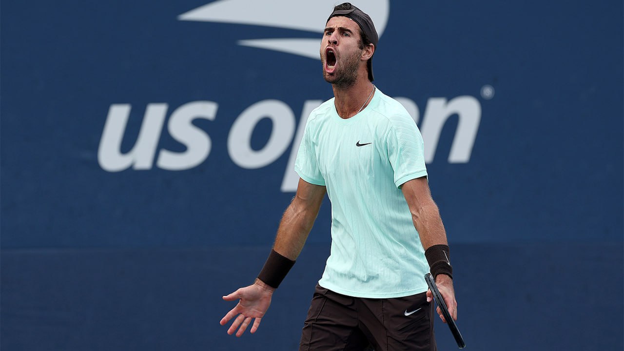 Карен Хачанов проиграл 38 й ракетке мира на старте турнира ATP 500 в Пекине Россиянин уступил французу Александру Мюллеру в трех сетах со счетом 6 4 6 7 5 7 4 6 Встреча продолжалась 2 часа 50 минут