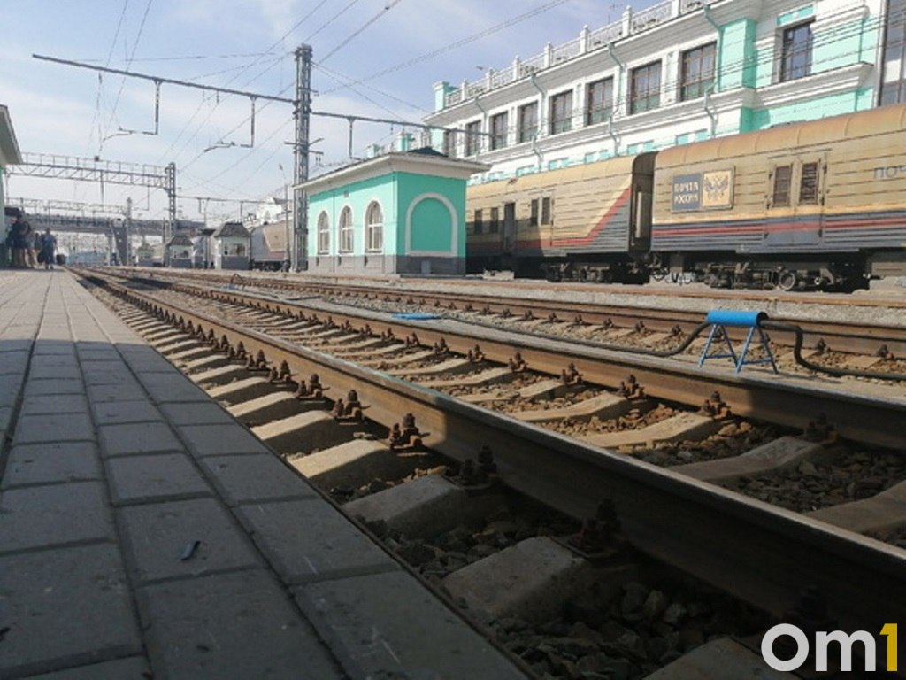 Под Омском временно не будет работать железнодорожный переезд Движение будет ограничено через переезд на перегоне Фадино-Стрела в Таврическом районе с 6 по 16 июля, сообщили в региональной Госавтоинспекции: полностью движение будет закрыто с 8 по 10 июля; в другие дни будет организован челночный пропуск по одной полосе . Объехать закрытый участок можно по маршруту пос. Камышино 52К-3 — пос. Лобково — пос. Харламово — пос. Новотелегино 52Н-483 — р. п. Таврическое.
