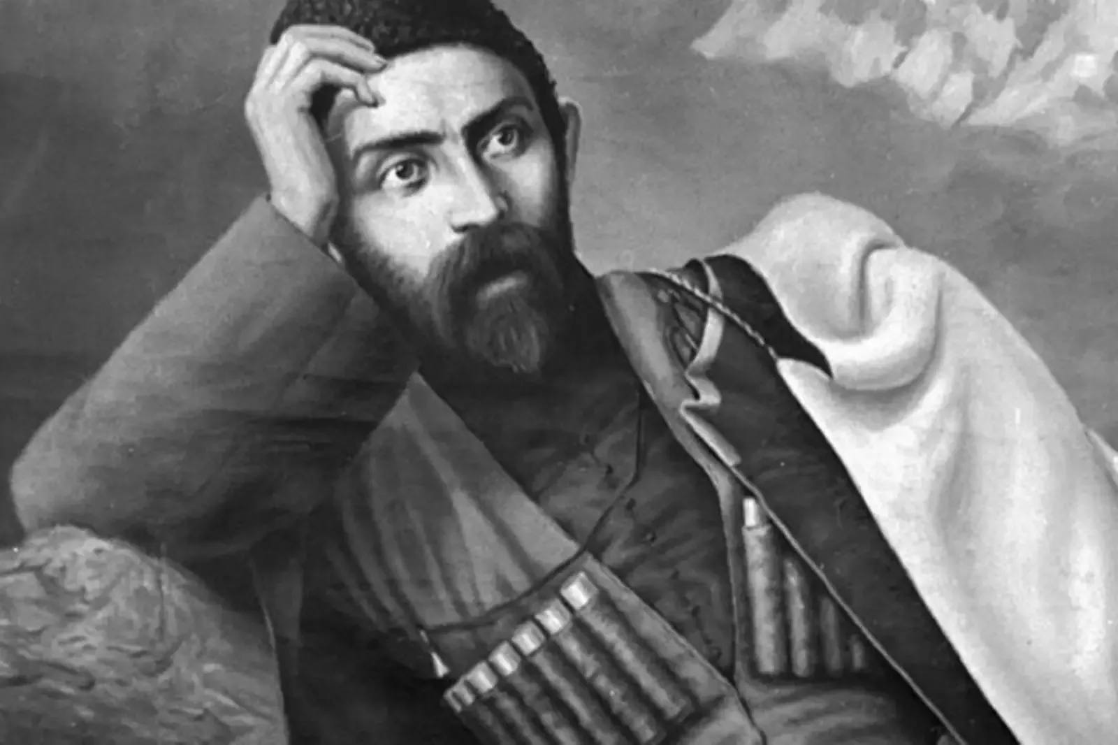 Памятник основоположнику осетинского литературного языка Коста Хетагурову может появиться на территории Аланского подворья в Москве Я сделал эскиз передал его на конкурс в котором участвуют восемь скульпторов сообщил заслуженный художник Южной Осетии скульптор Михаил Кулумбегов По словам мастера эскиз памятника проработан детально Если конкурс в Москве выиграет другой проект то рассматривается возможность возведения монумента во Владикавказе region15 ru