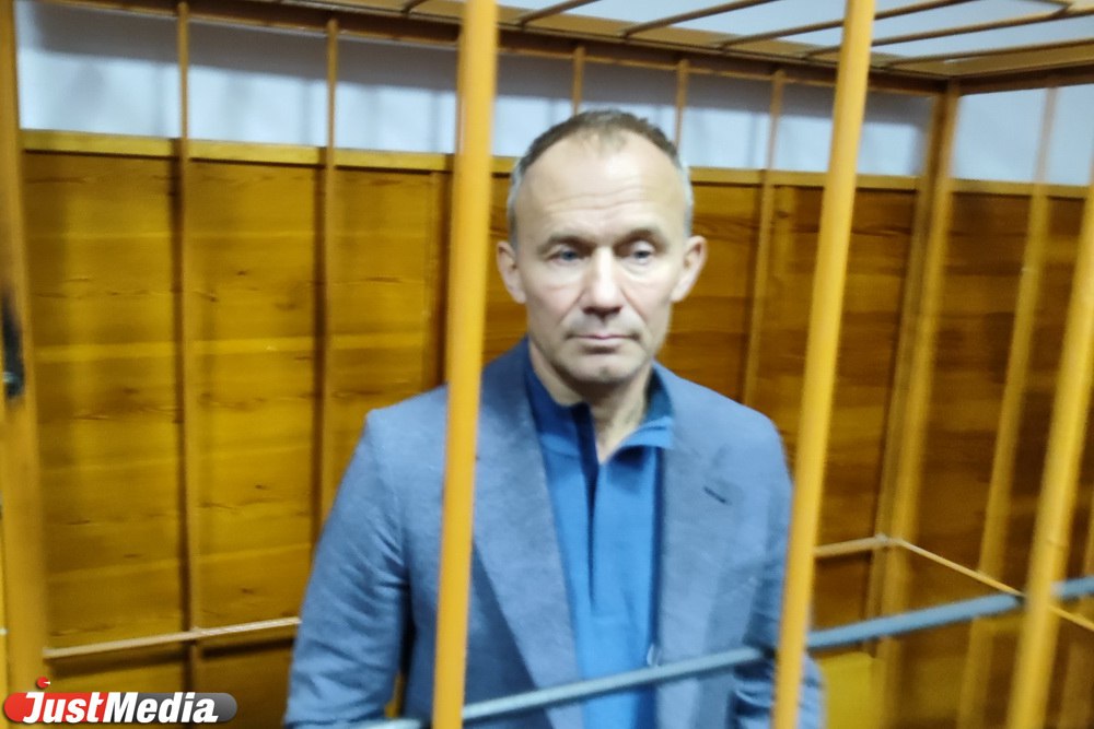 Бывшего свердловского вице губернатора Олег Чемезова этапировали в СИЗО 7 Челябинска Об этом сообщила его адвокат Мария Кирилова По словам защитницы этапирование произошло еще 4 ноября Официальные причины неизвестны justmediaru