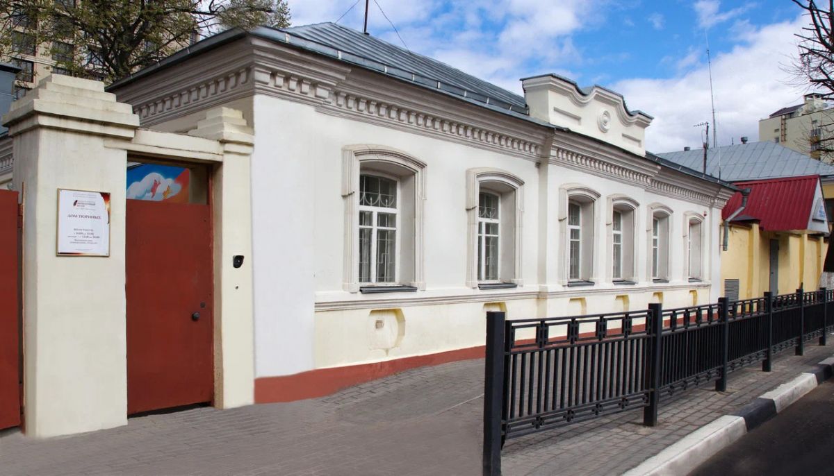 Около 17 млн рублей готовы потратить на ремонт объекта культурного наследия "Дом Тюриных" Подрядчику предстоит выполнить ремонт и реставрацию фасадов, интерьеров, окон и дверей, а также крыши, фундамента и инженерных систем «Дома Тюриных». Все работы должны быть завершены до 1 декабря. Заявки на участие в торгах принимаются до 2 июля, а итоги электронного аукциона будут подведены 4 июля. ↗ Прислать новость Подписаться