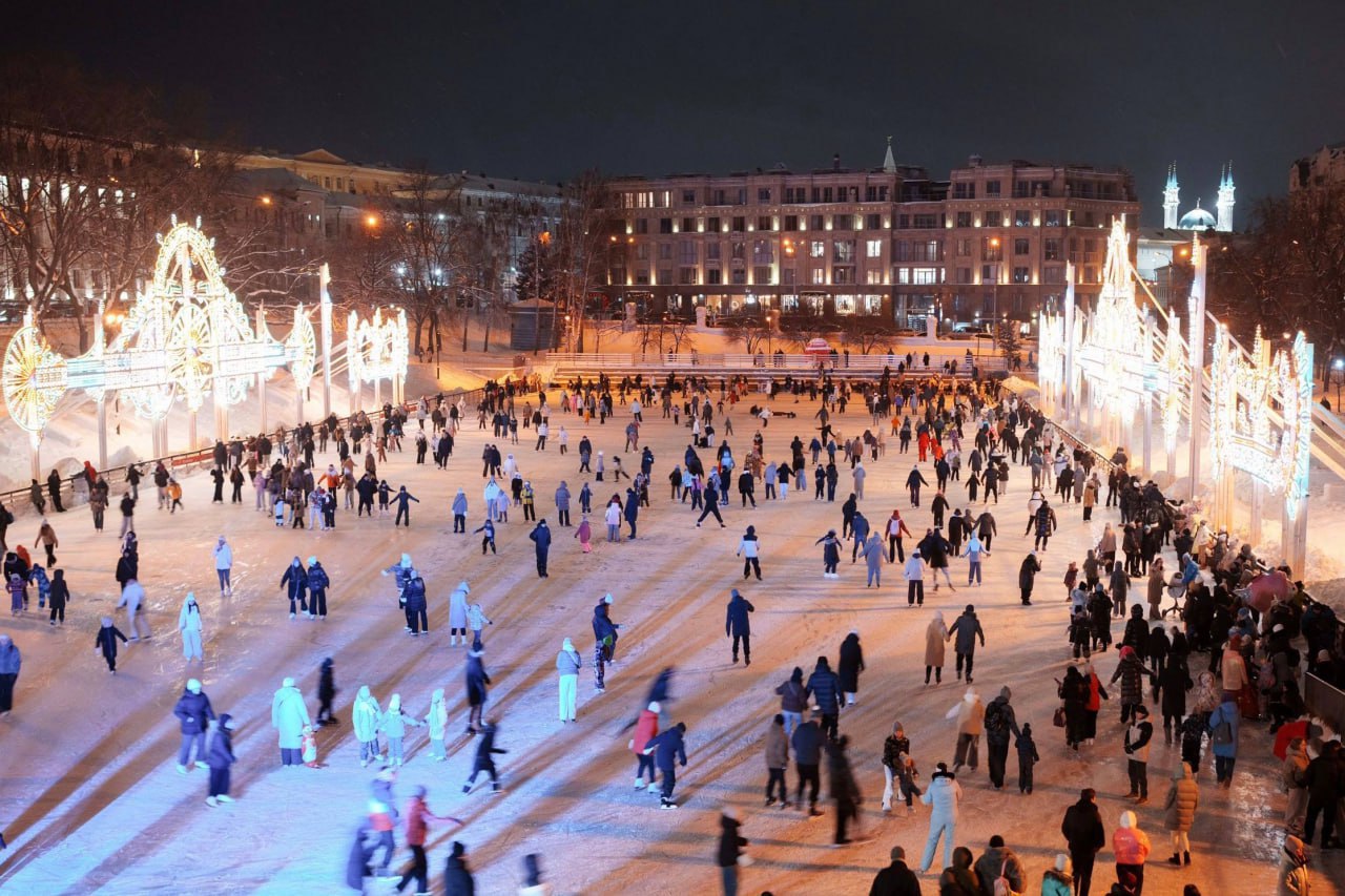 Каток в парке Черное озеро временно закрыт из за непогоды Как сообщили в дирекции парков и скверов Казани сегодня также не будет работать сувенирный магазин в здании проката Подписаться Сообщить новость   Вести Татарстан в MAX
