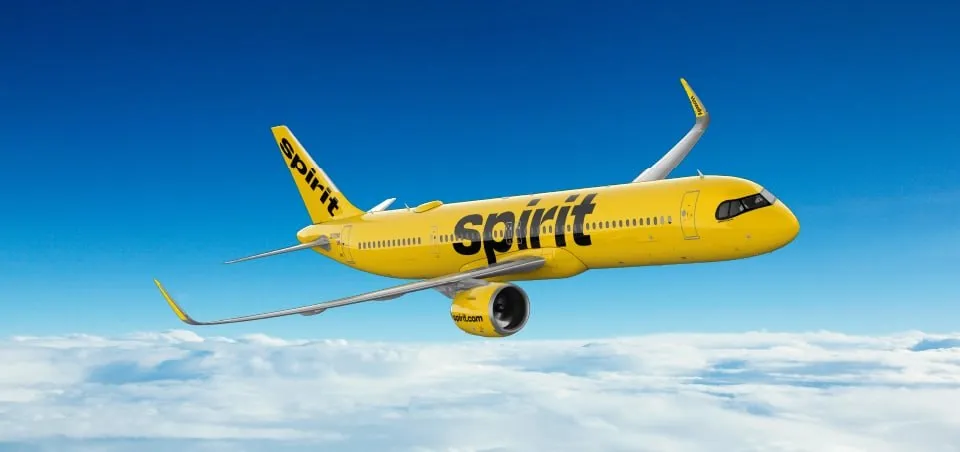 Американский лоукостер Spirit Airlines находится на грани ликвидации из за роста издержек связанных с повышением цен на авиационное топливо Решать будут кредиторы Во вторник норвежская бюджетная авиакомпания Norse Atlantic заявила что привлечёт 110 миллионов посредством размещения акций для решения проблемы повышения цен на топливо Вчера акции компании упали в цена на 50 geonrgru MAX sponsr ru