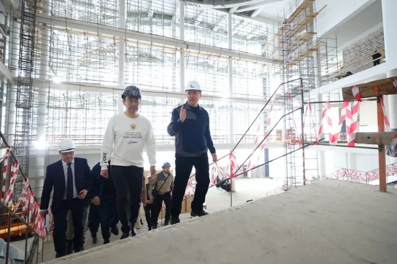 Глава Якутии оценил ход строительства Арктического центра эпоса и искусств Это один из крупнейших культурных объектов Дальнего Востока Читать подробнее на сайте