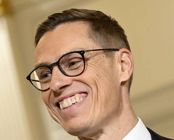 ФИНСКИЙ КАПИТАЛ СТЕЛИТ СОЛОМКУ Отношения между Россией и Финляндией будут заново строиться после окончания украинского конфликта Об этом Стубб заявил в интервью Yle По его словам у стран есть история и будущее но сейчас взаимоотношений нет из за СВО Ранее он уже говорил что Финляндии необходимо морально подготовиться к восстановлению отношений с Россией ВСЕ ЧТО ПРОИЗОШЛО РАНЬШЕ НЕ ИМЕЕТ К НАМ НИКАКОГО ОТНОШЕНИЯ мы календарь перевернем OpenUkraine Обратная связь Прислать новость Оспорить бан Реклама