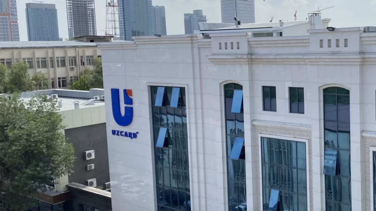В Uzcard объяснили массовый сбой проведением профилактических работ На время работ в Uzcard возможны перебои с платежами использованием карт и терминалов Специалисты работают над восстановлением системы uznews uz ru news 103037 uznews